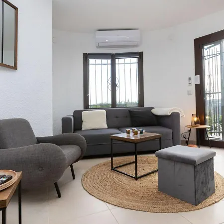 בית נופש Nimes By Interhome
