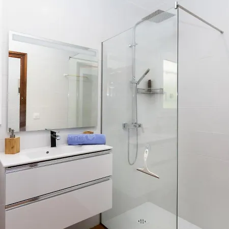 Nimes By Interhome קלנג'ה